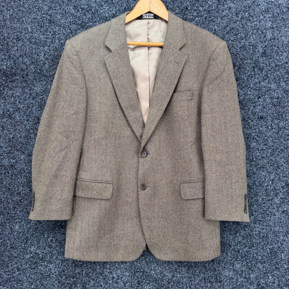 Jos A Bank Mens 44S Brown Herringbone 100% Wool 2 Button Blazer Sport Coat
